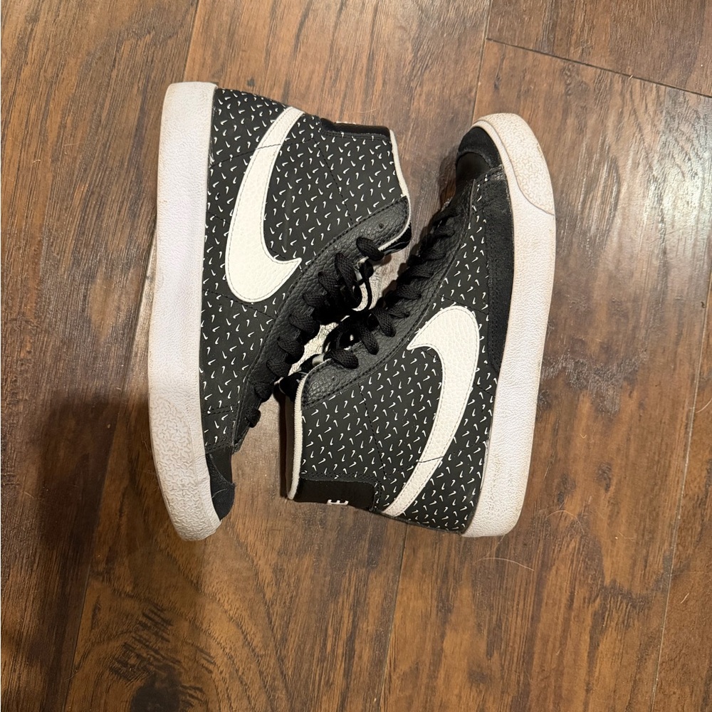 Nike Blazer Mid '77 GS 'Polka Swoosh'